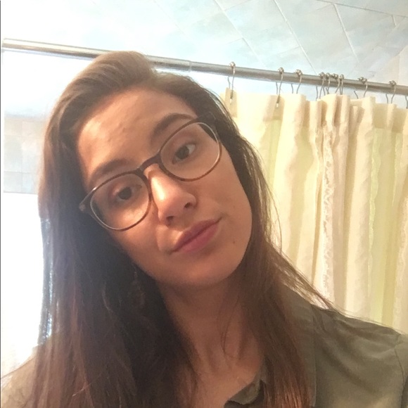 Meet your Posher, Veronica - Picture 1 of 1